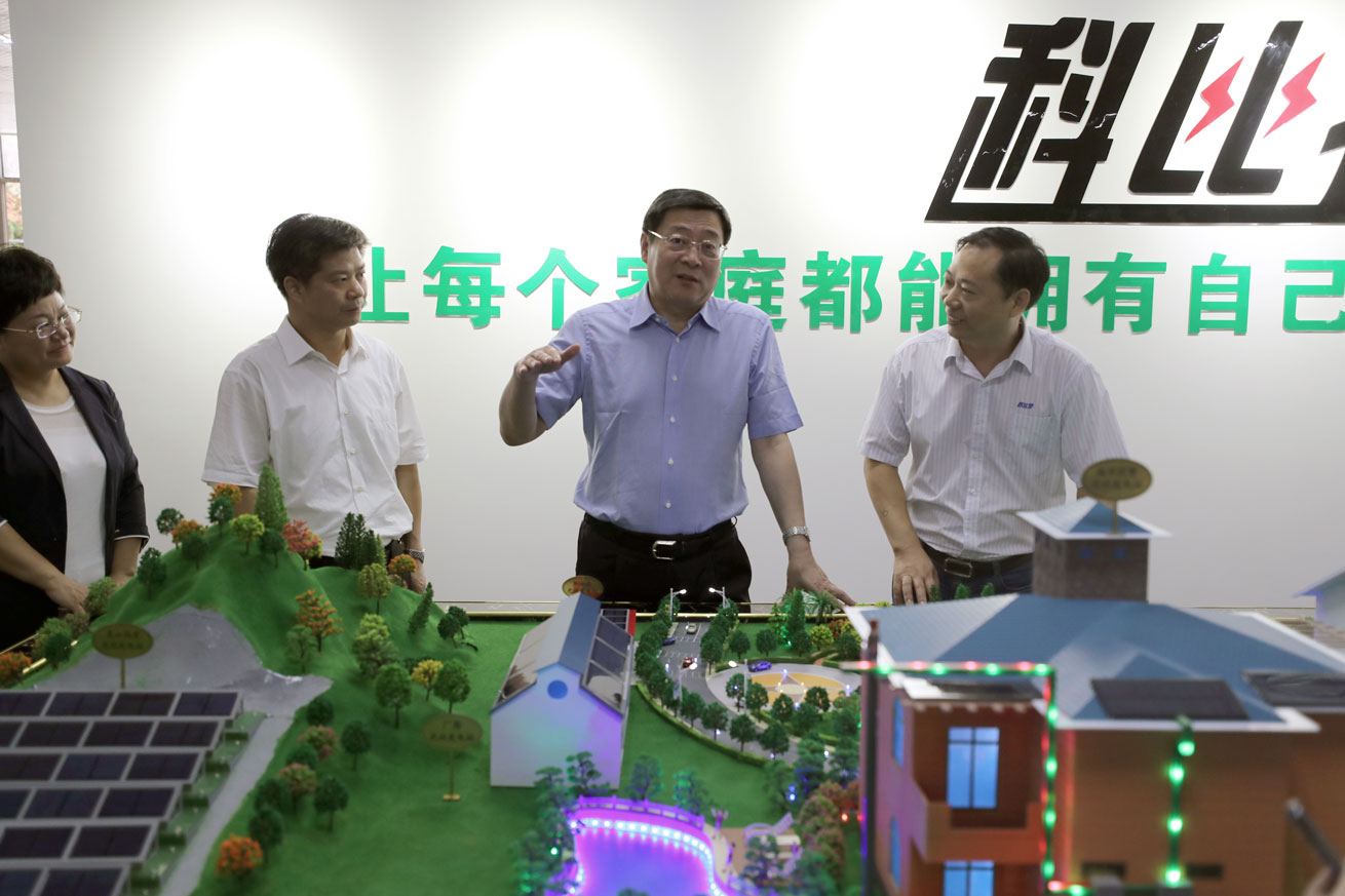 杜书记调研AK网页版.jpg