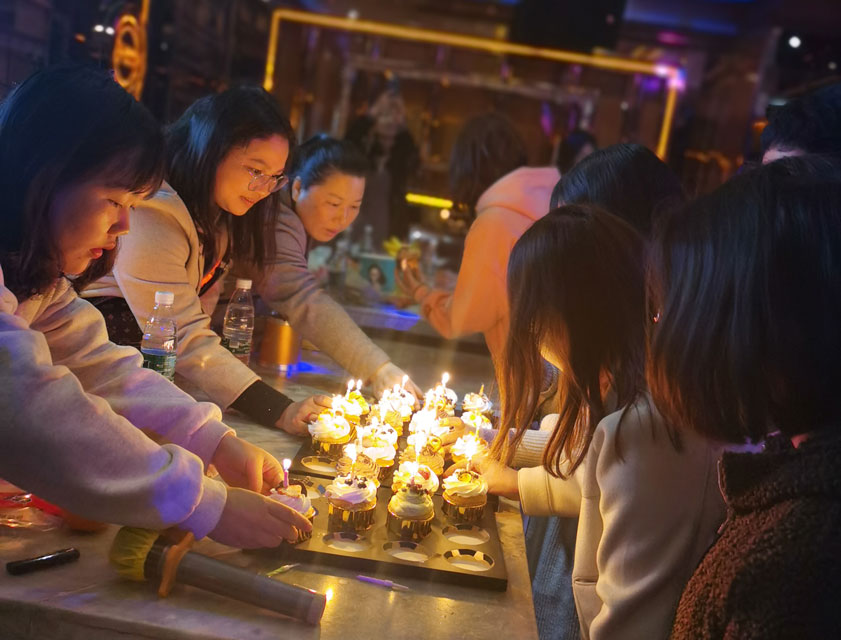 HIGH唱KTV！——AK网页版防雷第一期员工生日会