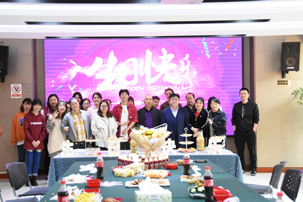 “感恩有你，携手同行”！AK网页版举办2022年一季度员工集体生日会